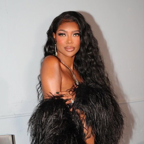 Ofurfyrirsæta segir tvíkynhneigða karlmenn vera „óaðlaðandi“