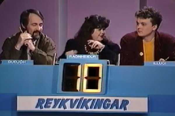 Illugi minnist Ragnheiðar Erlu