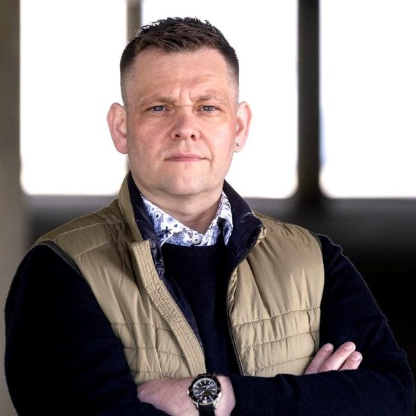 Guðmundur blæs á sögusagnir um kosningasímtöl frá föngum