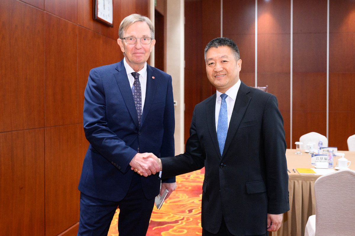 Guðmundur Árni Stefánsson