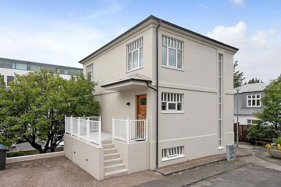 Selja áhugavert einbýli í hjarta Hafnarfjarðar