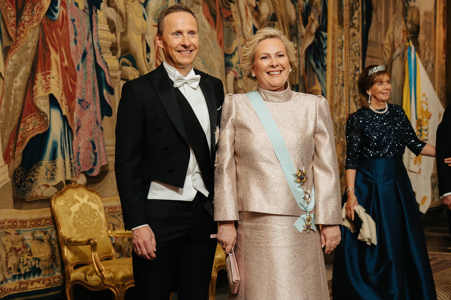 Halla stórglæsileg í afmælisveislu