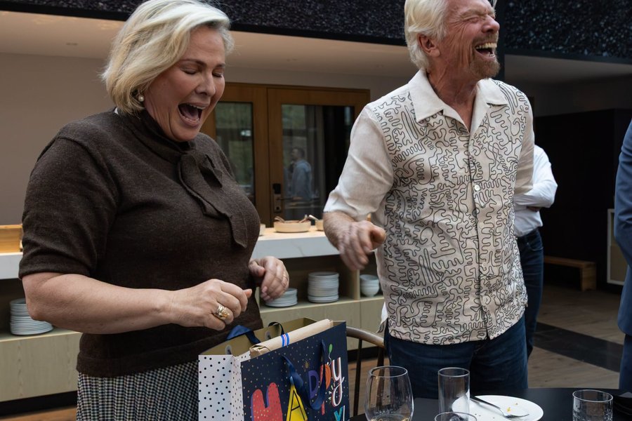 Branson segir heiminn betur settan með Höllu sem forseta
