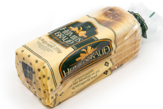 Köstuðu brauðsneiðum í bifreið á Laugaveginum