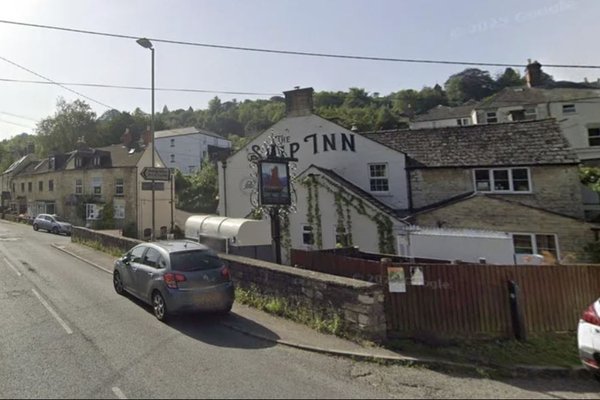 Móðir og tvö börn létust í eldsvoða á annan í jólum