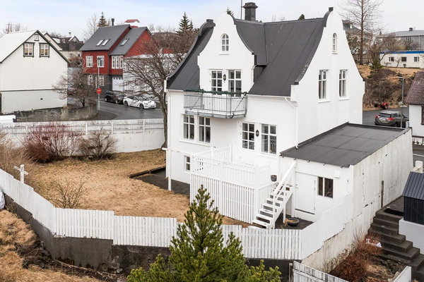 Ofurhuggulegt hús í Hafnarfirði sett á sölu