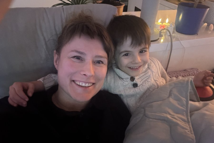 Þegar heimili verður að víglínu: Saga einstæðrar móður í auga hvirfilbylins