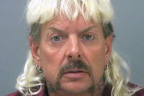 Joe Exotic færður í einangrun