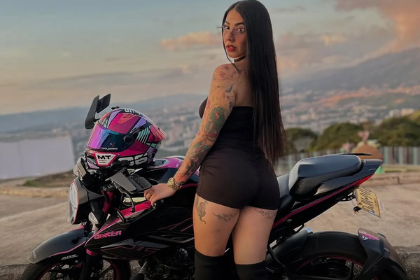 Mótorhjólaáhrifavaldur lést í umferðarslysi