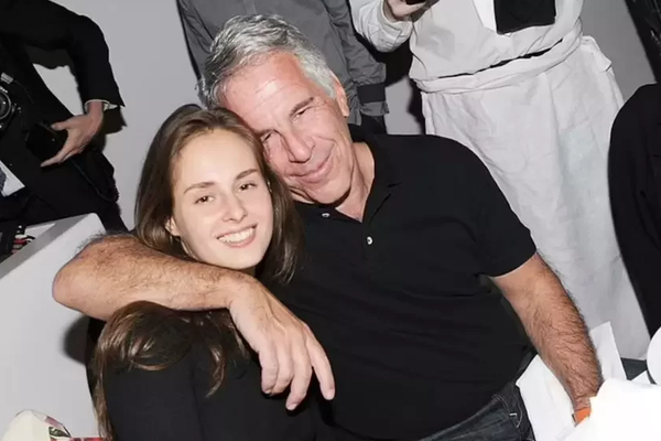 Hvít-Rússnesk kona sögð aðalerfingi Jeffrey Epstein
