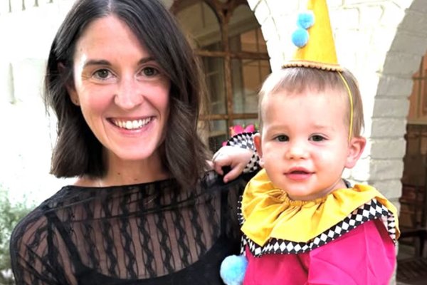 Móðir í áfalli eftir að hafa keyrt yfir barn sitt