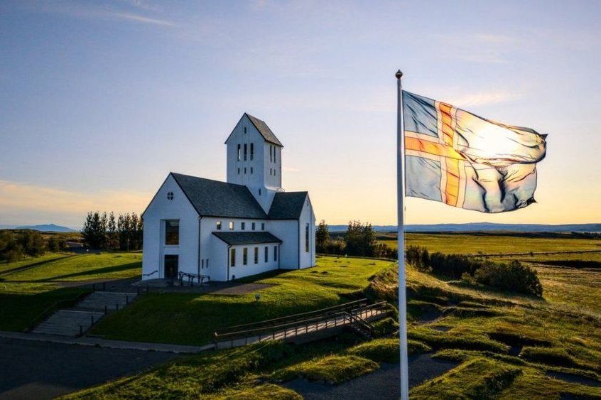 Séra Kristján Björnsson hættur sem vígslubiskup