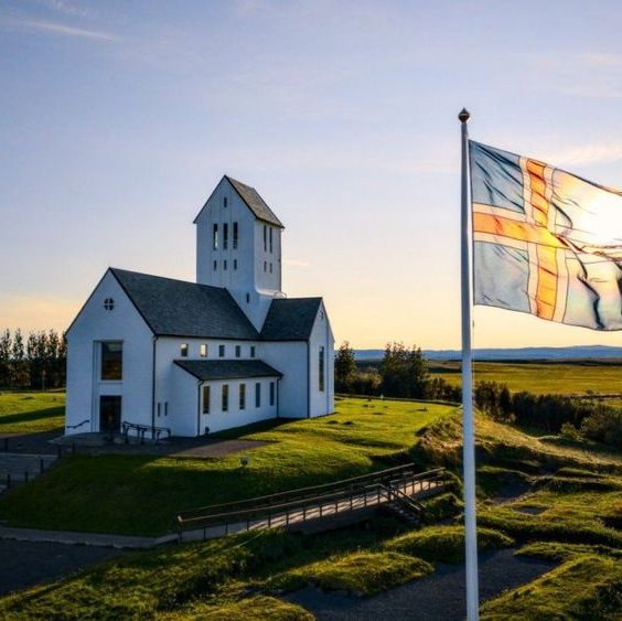Séra Kristján Björnsson hættur sem vígslubiskup