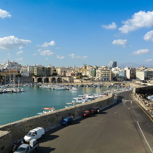 Tveir látnir eftir skotárás á Krít