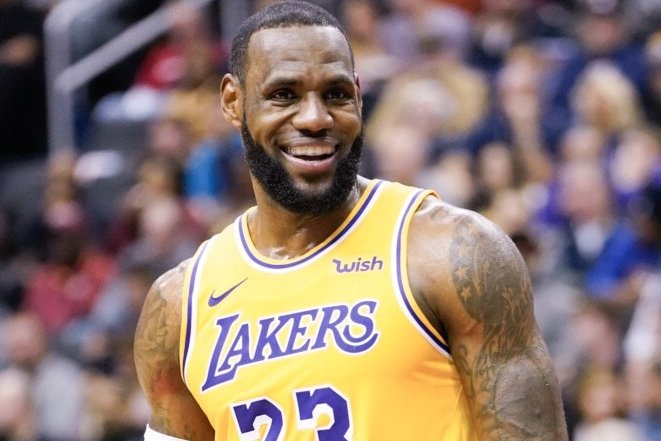Lakers-liðið selt fyrir 12 milljarða dala