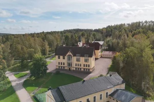 Fimm nemendur í einkaskóla í Svíþjóð ákærðir fyrir líkamsárás