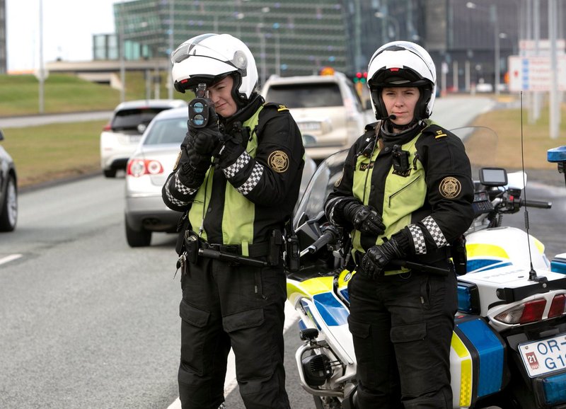 Lögreglan hraðamæling