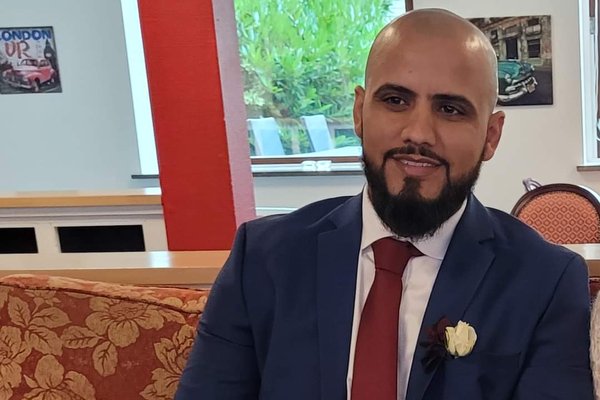 Flóttamaður frá Gaza kveður Ísland eftir langa baráttu við kerfið