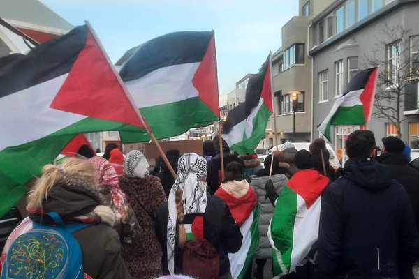 Boða mótmæli fyrir utan ríkisstjórnarfund í fyrramálið