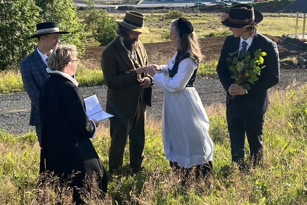 Hugljúft brúðkaup Mugison