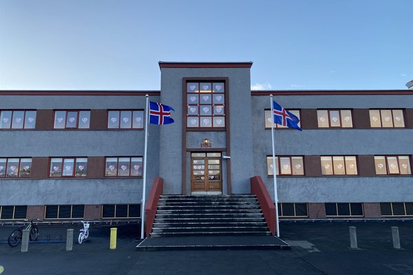 Tíu milljarða skólaframkvæmdir kveikja pólitískt bál í Reykjanesbæ
