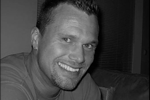 Spillingin sem þrífst innan valdakerfisins