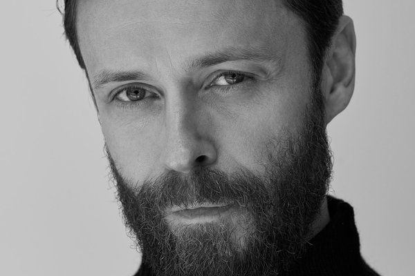 Pétur Óskar á hraðri uppleið í leiklistarheiminum