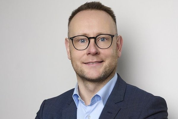 Pétur Veigar færir sig til Þjóðkirkjunnar