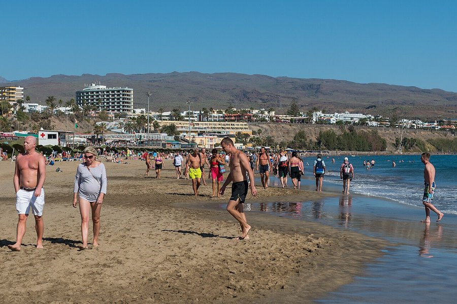 Kona lést á vinsælli strönd á Kanarí