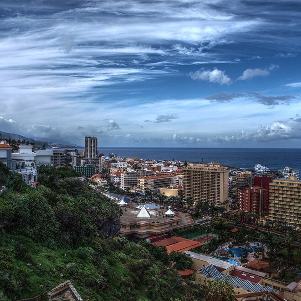Karlmaður lést eftir fall af hótelsvölum á Tenerife