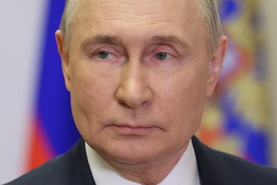 Húsleit gerð vegna „hinsegin áróðurs“