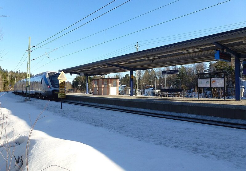 Rönninge_station_2013