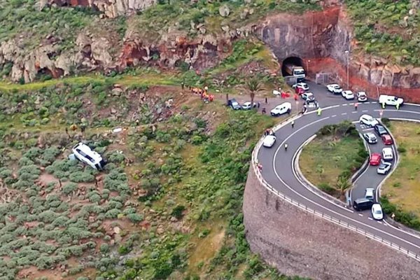 Skelfilegt rútuslys á Kanaríeyjum