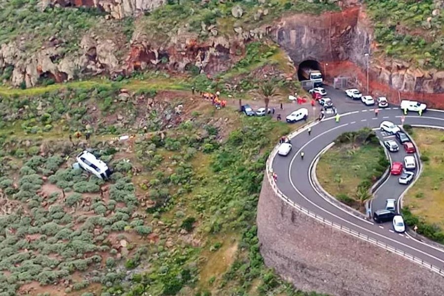 Skelfilegt rútuslys á Kanaríeyjum