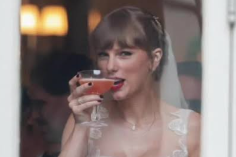 Rusl úr brúðkaupi Taylor Swift selt á tugi þúsunda