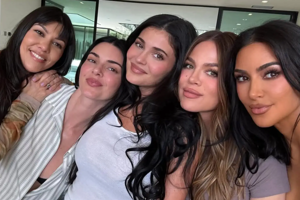 Kardashians systur misstu ömmu sína