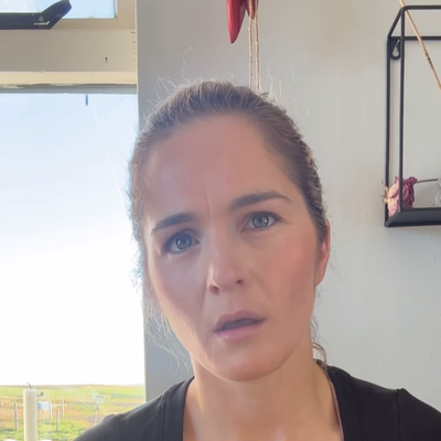 Nicole in Iceland