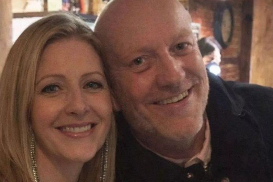 Feðgar fóru í háttinn með kvefeinkenni en létust í svefni