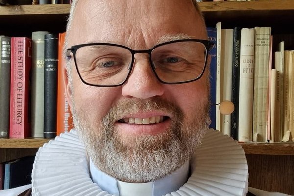 Séra Arnaldur blessar Árborg