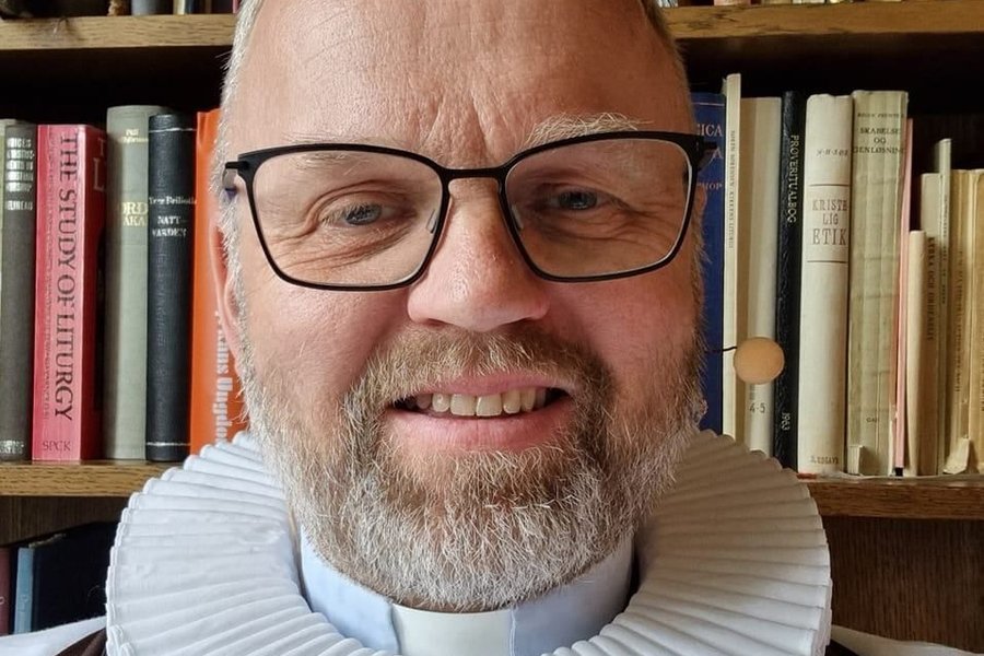 Séra Arnaldur blessar Árborg