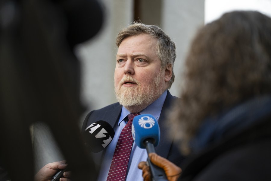 Sigmundur Davíð lofaði þjóðaratkvæðagreiðslu um ESB viðræður