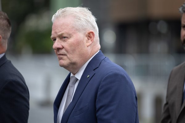 Sigurður Ingi þverfótar