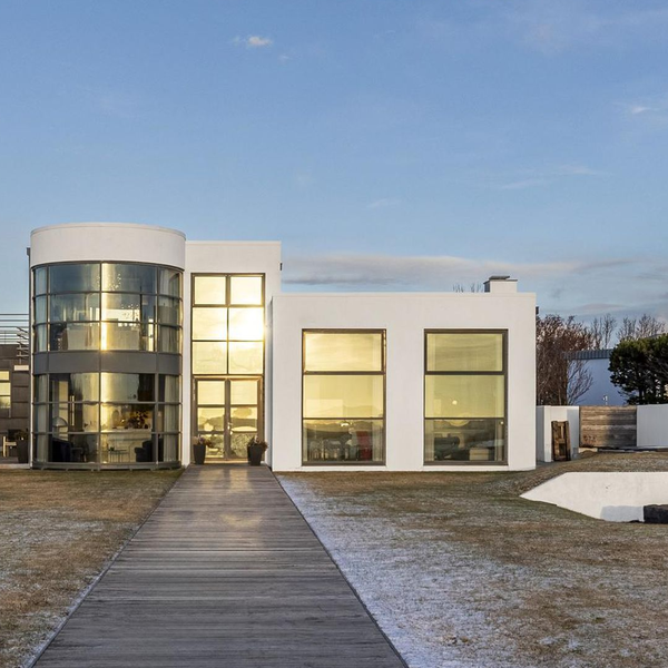 Eitt glæsilegasta hús Íslands komið aftur á sölu