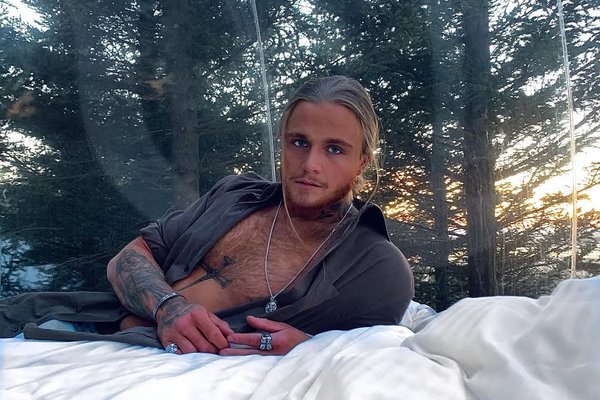 Kleini mun senda frá sér yfirlýsingu um „sakleysi“ í dag