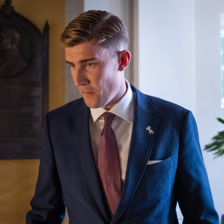 Þórður Snær tæklar Snorra