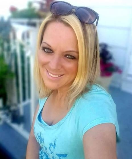 Stephanie Crone Overholt