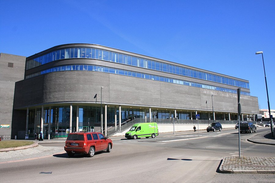 Skotárás í verslunarmiðstöð í Osló