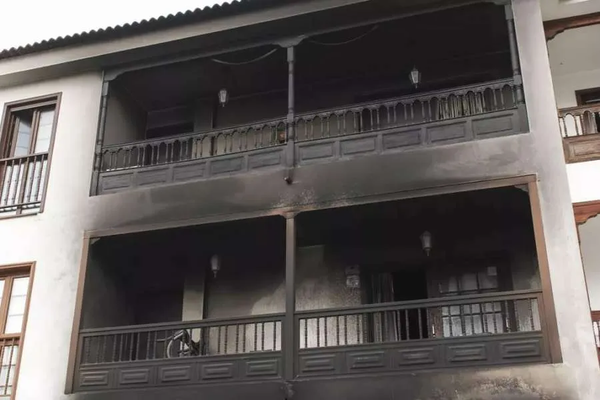 Þrír látnir eftir bruna á Tenerife