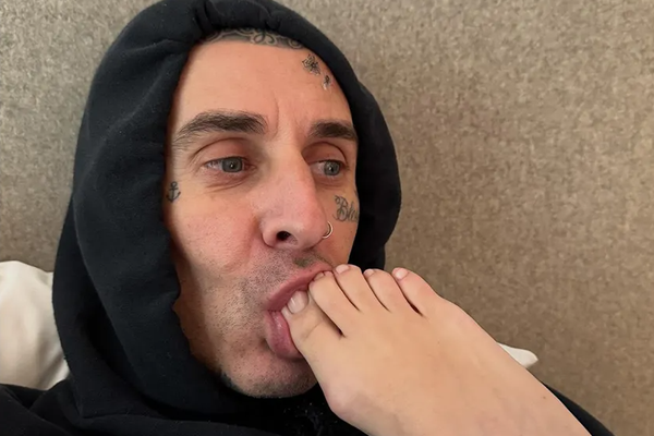 Birti óhefðbundna tásumynd Kourtney Kardashian