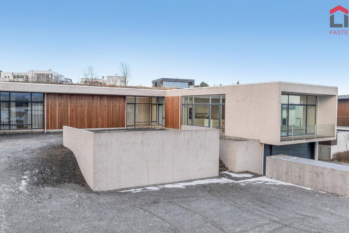 VatnsendabletturHús3